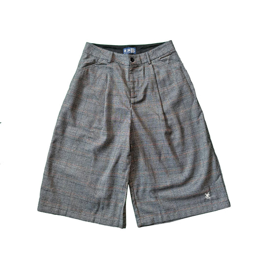 CHIDORI TARTAN SHORTS. Relaxed, roomy fit. Below-knee length