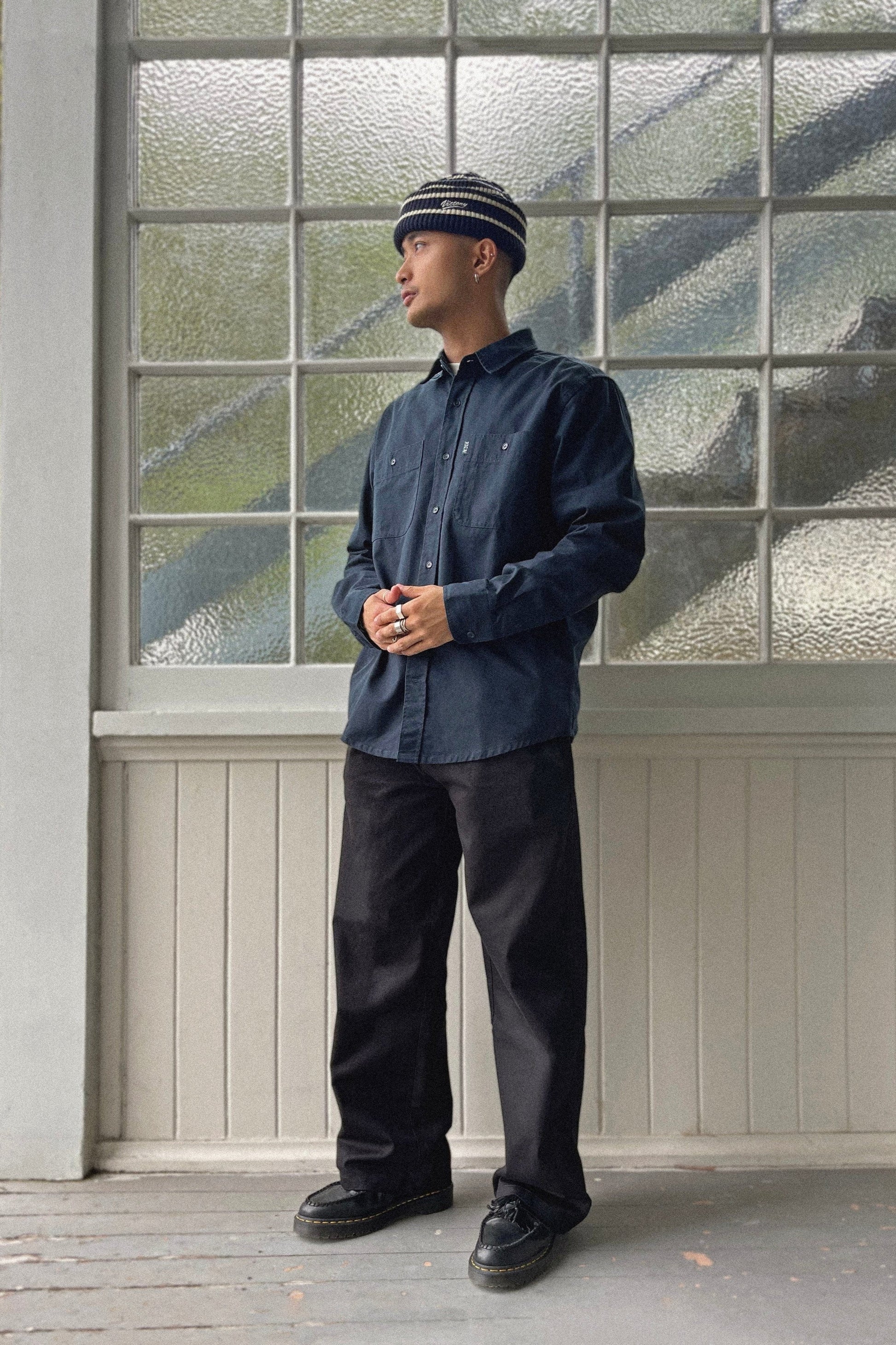 The VIC Work Shirt is designed with heavy weight 100% cotton drill for durability and comfort. With a regular fit, it features 2 chest pockets with a pen channel with a VIC pip label detail on the chest pocket.