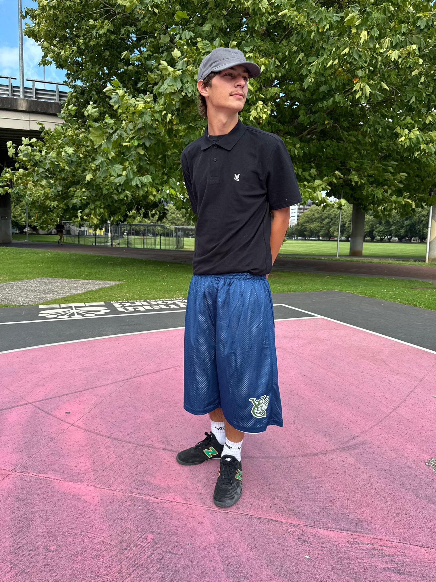 These reversible mesh basketball shorts feature a relaxed fit and over-the-knee length with retro hip-hop style. Made from 100% heavyweight breathable mesh, they keep you cool while repping street and court vibes.