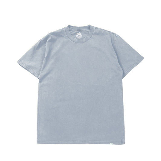 inspired by the oversized warm-up sweaters and T-Shirts from the 90s, The Box Fit Tee is an essential the offers a wider, baggier fit, and cut from 100% smooth cotton jersey for that premium quality feel. As this silhouette is very oversized and loose-fitting, we recommend sizing down to achieve the perfect Box Fit style. garment dyed.