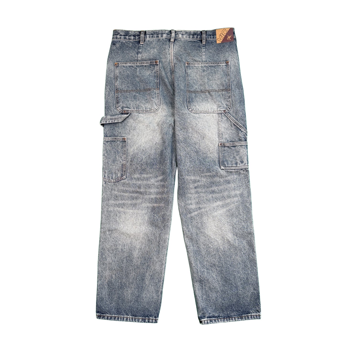 VIC Double Knee Jean in Washed Blue features a regular fit crafted from 100% cotton for durability and comfort. Designed with reinforced double-layer knees, vintage sandblasted finish, and functional tool pockets with a hammer loop. Includes belt loops with an internal drawstring waistband for adjustable fit, YKK zipper, and jacron paper label detail. Ideal for workwear-inspired everyday style with a classic worn-in look.