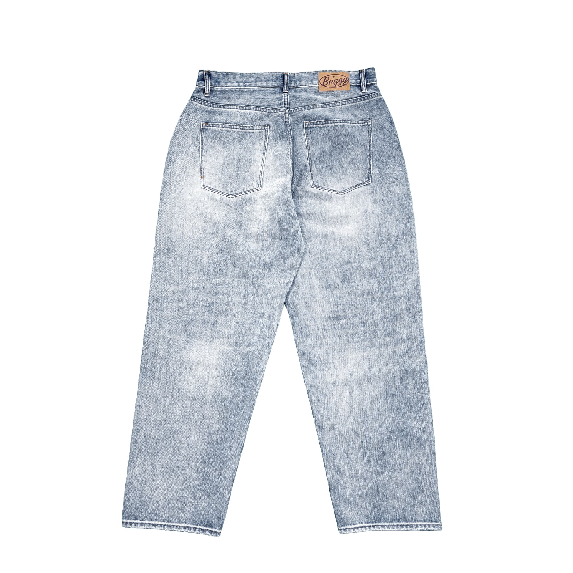 Baggy fit selvedge jean in 14.5oz denim with a vintage sandblasted treatment. Roomy thigh with tapered cuff. Detailed with selvedge accents on the coin pocket and a Jacron paper label patch on the waistband.