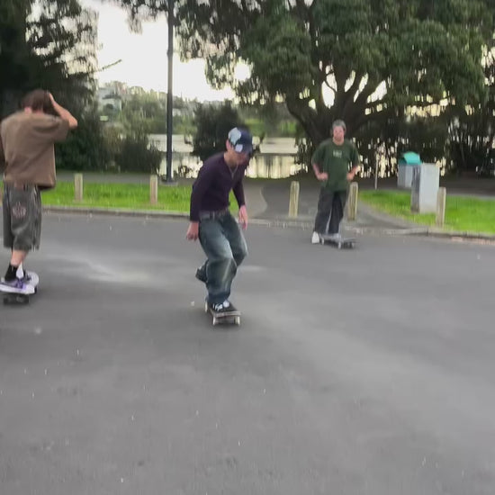 Baggy fit selvedge jean in 14.5oz denim with a vintage sandblasted treatment. Roomy thigh with tapered cuff. Detailed with selvedge accents on the coin pocket and a Jacron paper label patch on the waistband.
