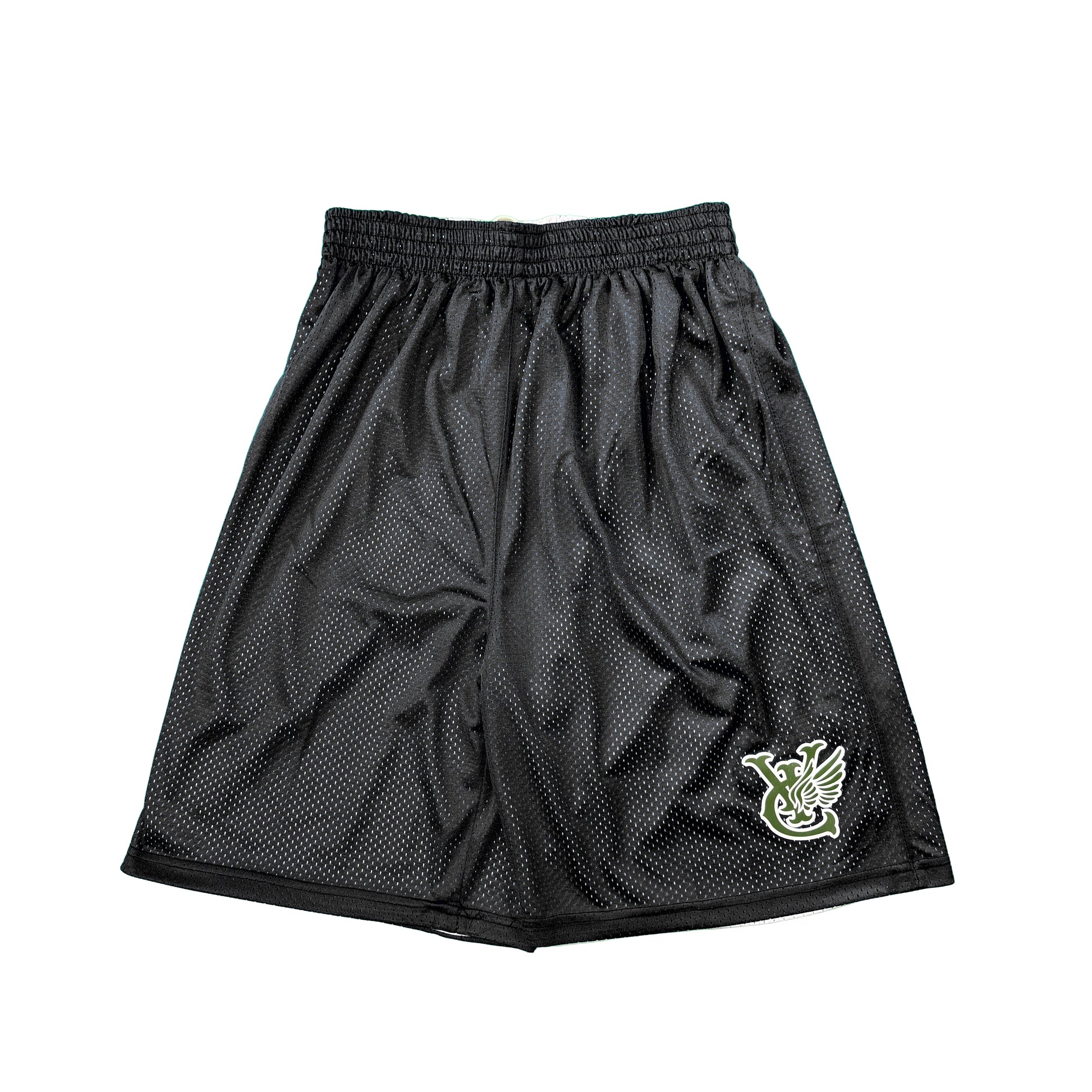These reversible mesh basketball shorts feature a relaxed fit and over-the-knee length with retro hip-hop style. Made from 100% heavyweight breathable mesh, they keep you cool while repping street and court vibes.