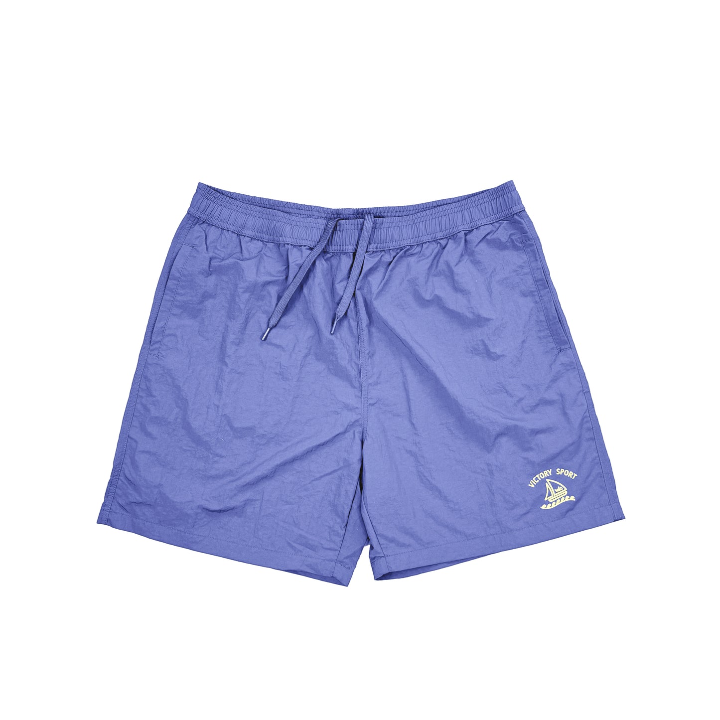 Conquer the waves in our SAILING WATER SHORTS! Made with 100% recycled nylon, these quick-drying swim shorts feature a regular fit and medium length for maximum comfort. The drawstring waist and slit pockets keep your essentials secure while the UPF 50+ rating provides protection from the sun. Embark on new adventures with our printed logo and bold design.