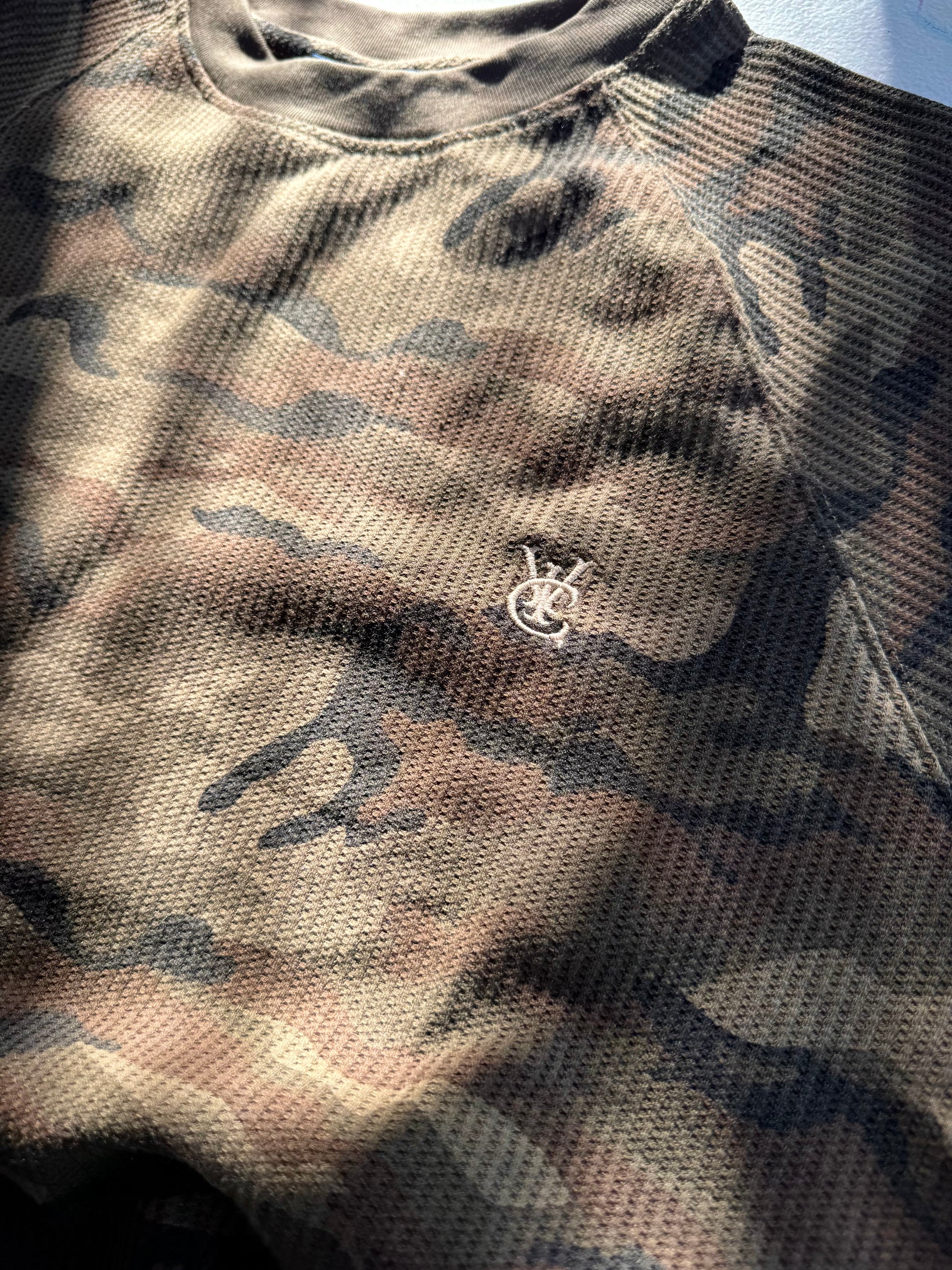 VIC WAFFLE KNIT THERMO - CAMO, Relaxed Box fit