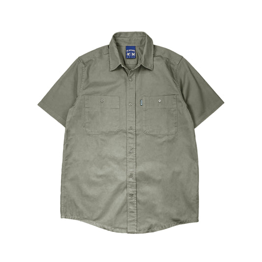 The short sleeve Workwear Shirt is a staple that has been designed to carry you through any occasion.  A workwear inspired garment with functional pockets and a structured, regular fit. Featuring a custom woven label on the left chest pocket. A high-quality shirt that has been made to last, with a timeless sense of style. Wear buttoned up or layered over tees. 